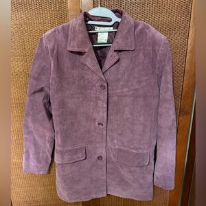 Woman’s light purple leather jacket like new size medium, runs bigger
